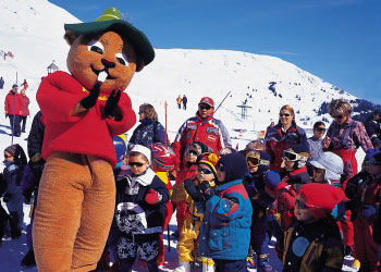 familienurlaub serfaus im winter murmli